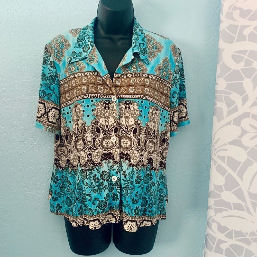 R&K Originals Boho Split Back Top Size Medium